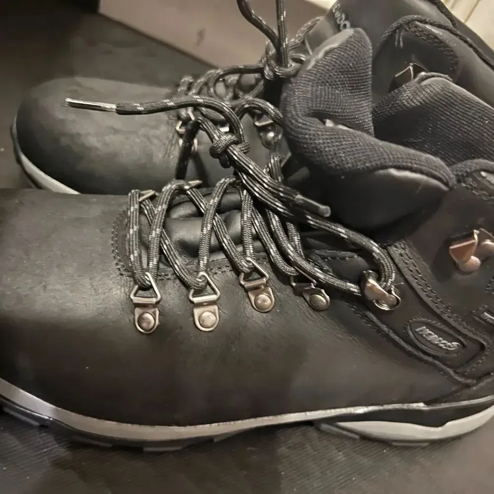 Nevados Men's Naturelo Mid Ankle Hiking Boots Color Grey Size 10.5 US